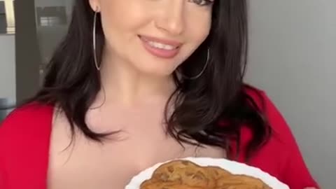 Busty Emma With The Cookie And Milks