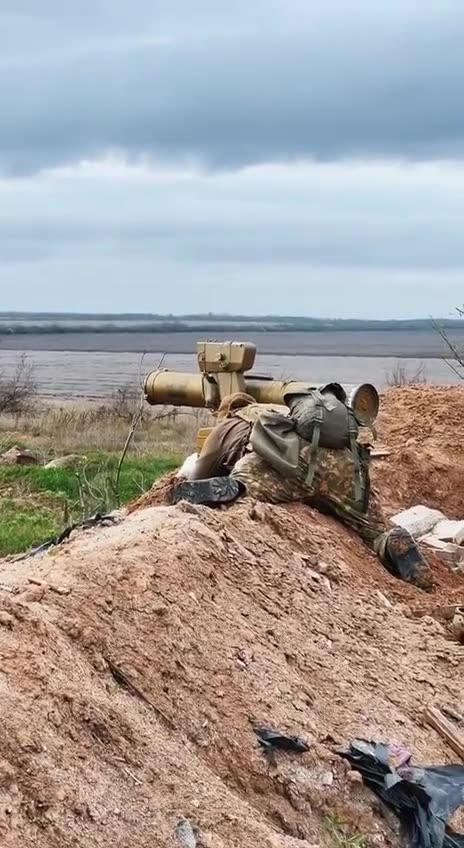 Ukrainian Fires Wire-Guided Missile at Russians