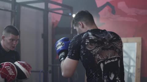 Boxer on hard training,watch boxing training techniques