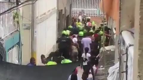 Asonada contra la policía