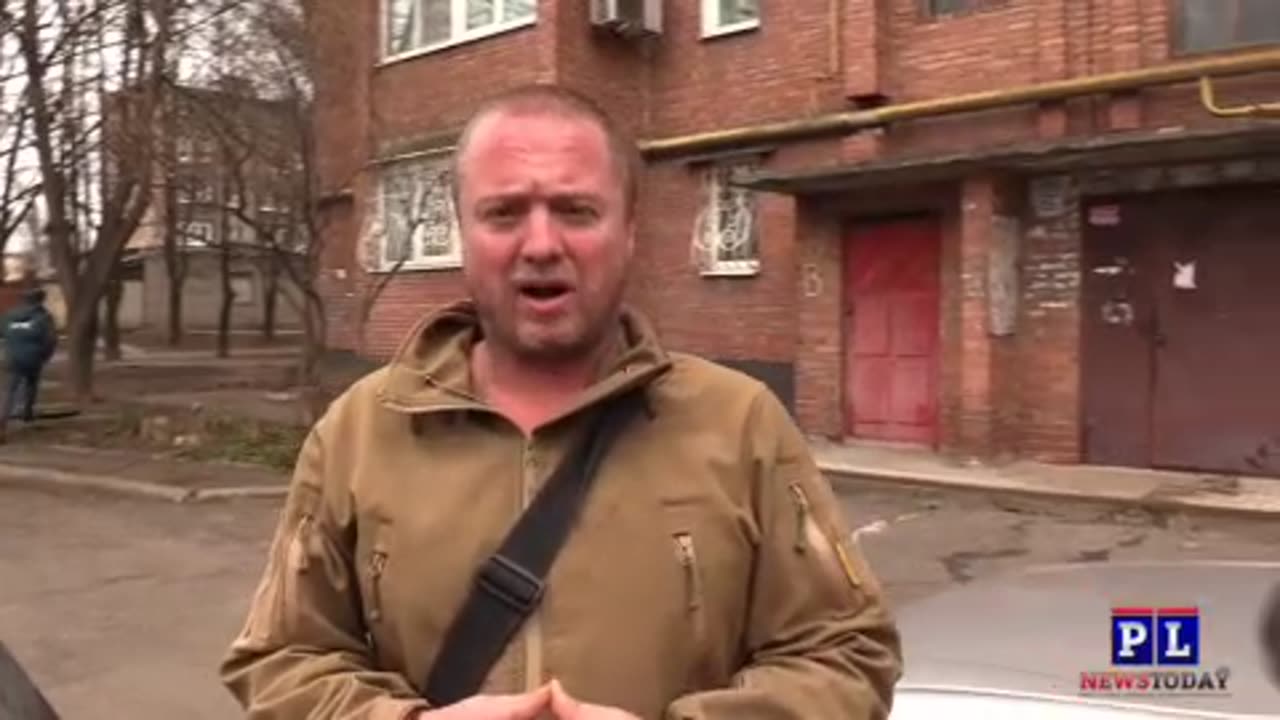 Patrick Lancaster In Donetsk - Ukraine Shells Apartments🇺🇦☠️