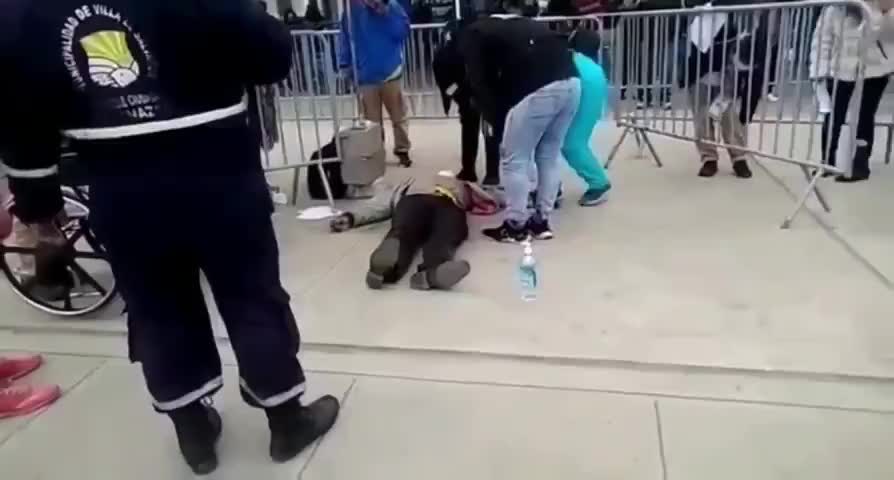 Another Victim Drops Unconscious After Pfizer Vaccine, Nurses Don't Know What To Do! (9th Aug)