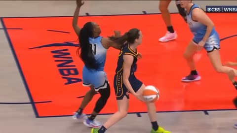 CAITLIN CLARK SHUTS DOWN THE BULLIES AGAINST CHICAGO SKY