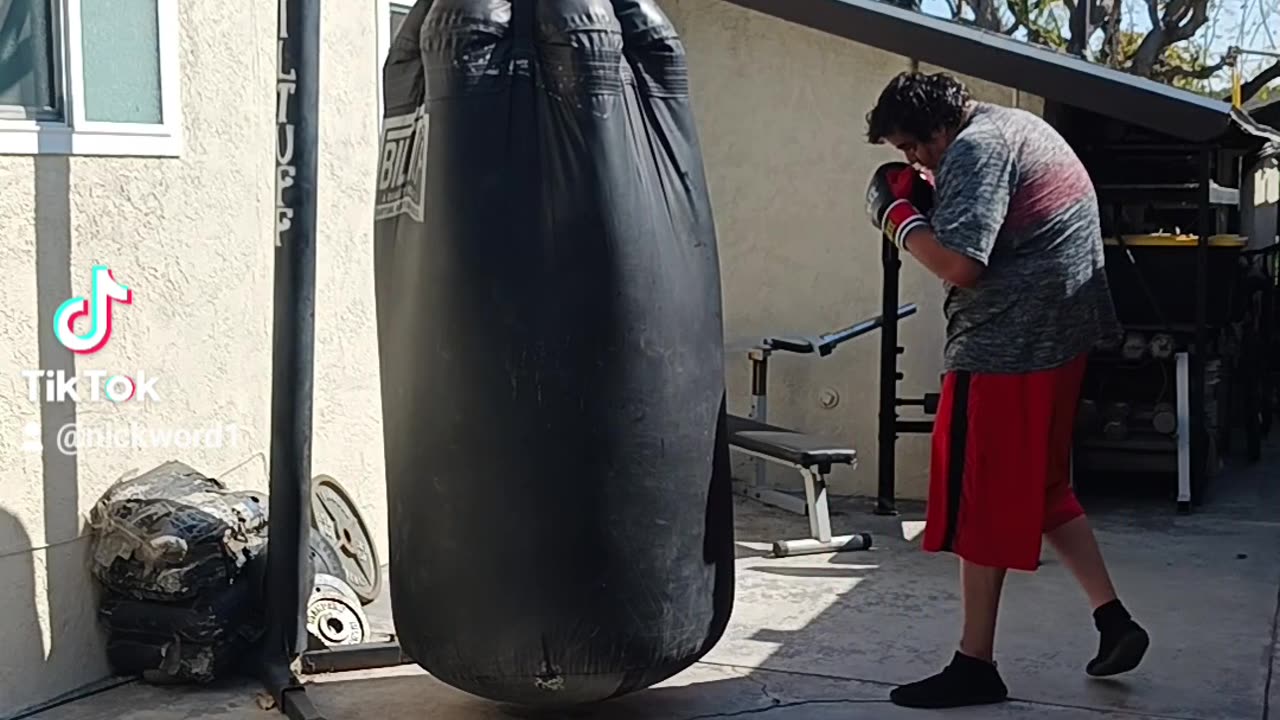 500 Pound Punching Bag Workout Part 52. Boxing Warmup!