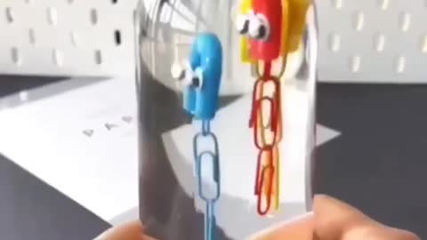 Fun Kids Activity (Colored Paper Clips Floating In Water)😎