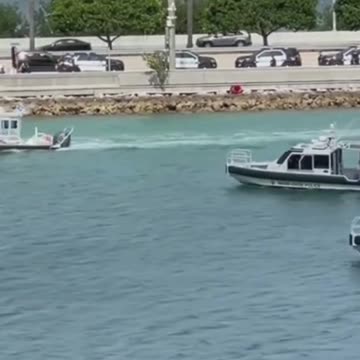 Seaplane crashes in Miami Florida