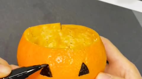 Make a pumpkin lantern