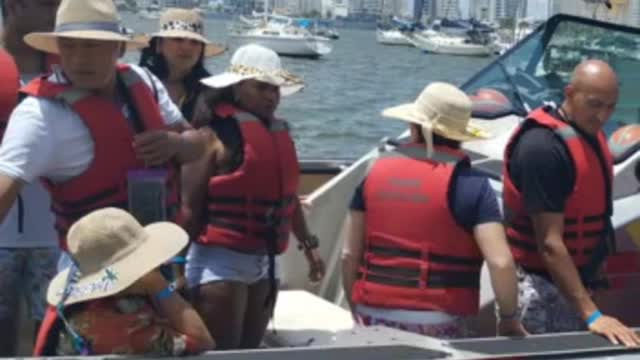 Rescatan a 22 turistas que naufragaron en Barú