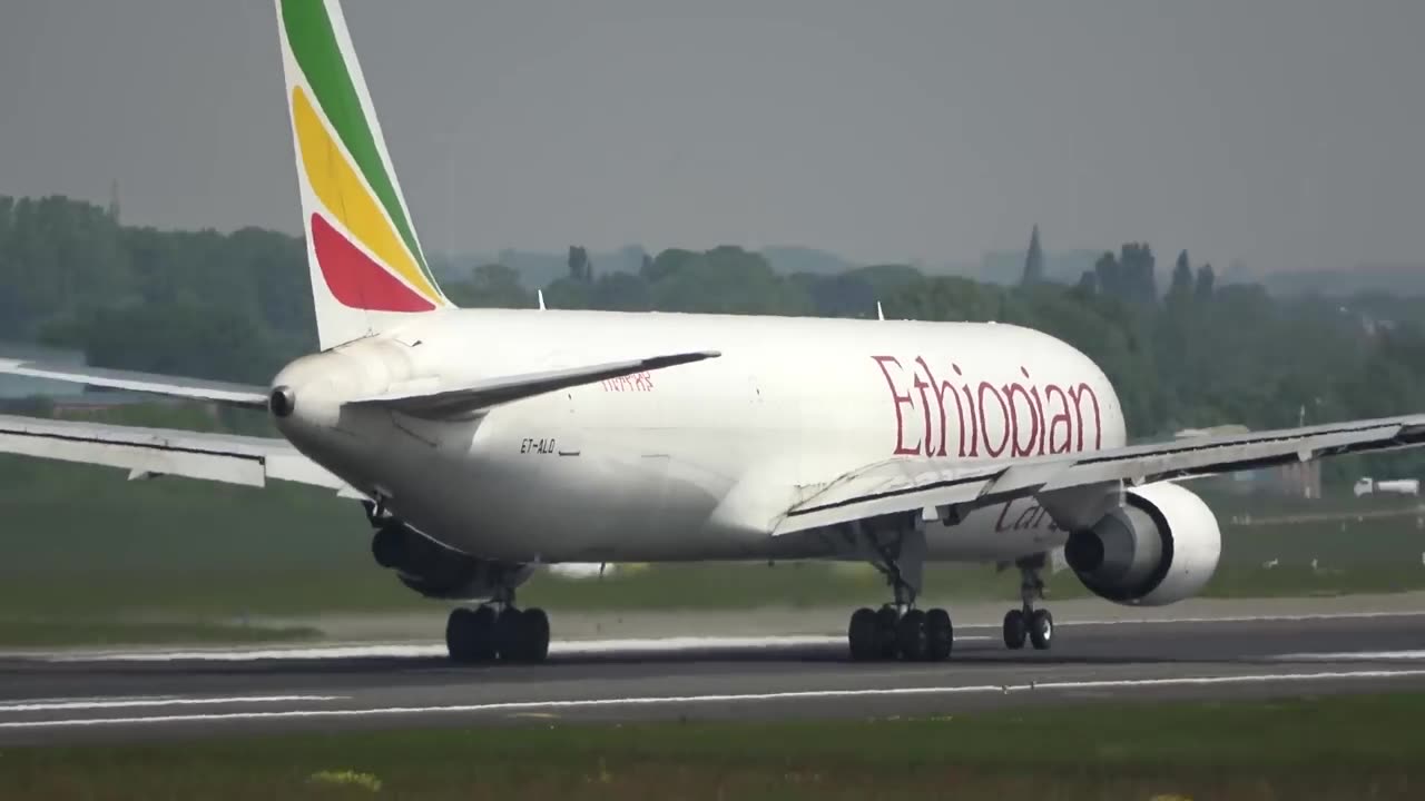 FAST BOEING 777 TAKE-OFF + Rare Airbus A310 Landing (4K)