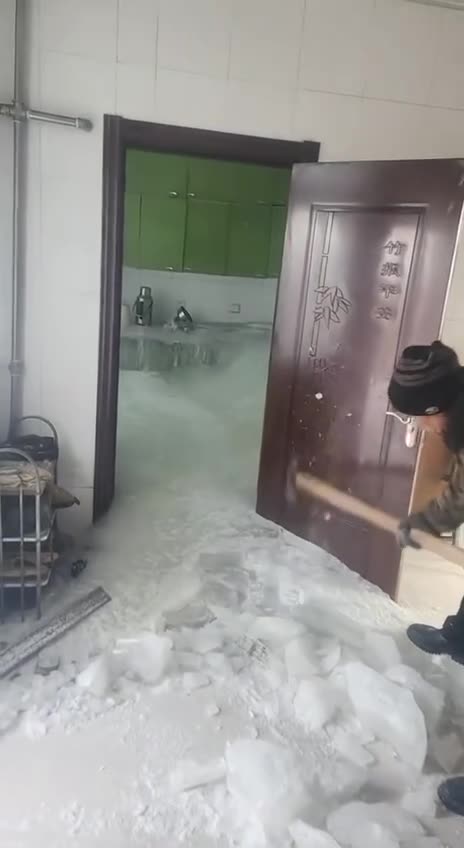 ⚡️ Rumor has it that he is still looking for a TV remote control to listen how Europe is