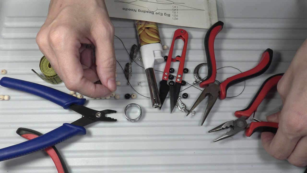Learn How to Make a Tribal Necklace with Metal Pendant, DIV Handmade Jewelry Tutorial
