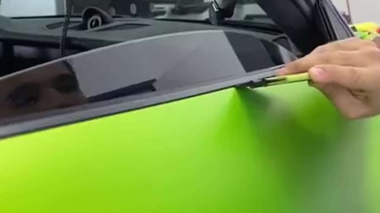 Green car wrap satisfying video