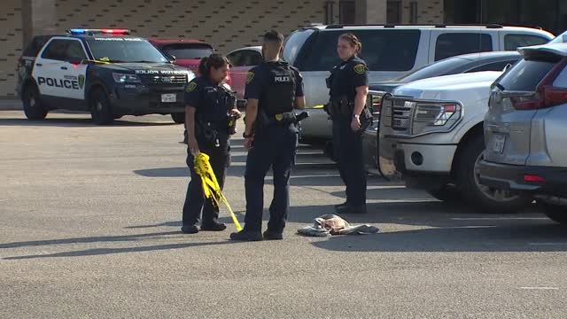 SUSPECT SHOT, KILLED BY EMPLOYEE AFTER ROBBING GUN SHOP IN SOUTHWEST HOUSTON