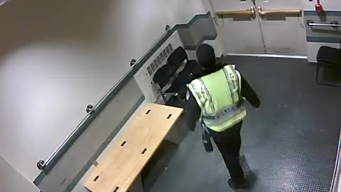 1657HQOB02PrisonerProcessingLobby_2021-01-05_22h20min01s477ms.mp4