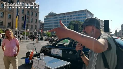 Deutscher Obdachloser kündigt verzweifelt Hungerstreik an - Motschi's Speaker's Corner 7.7.23 (1)