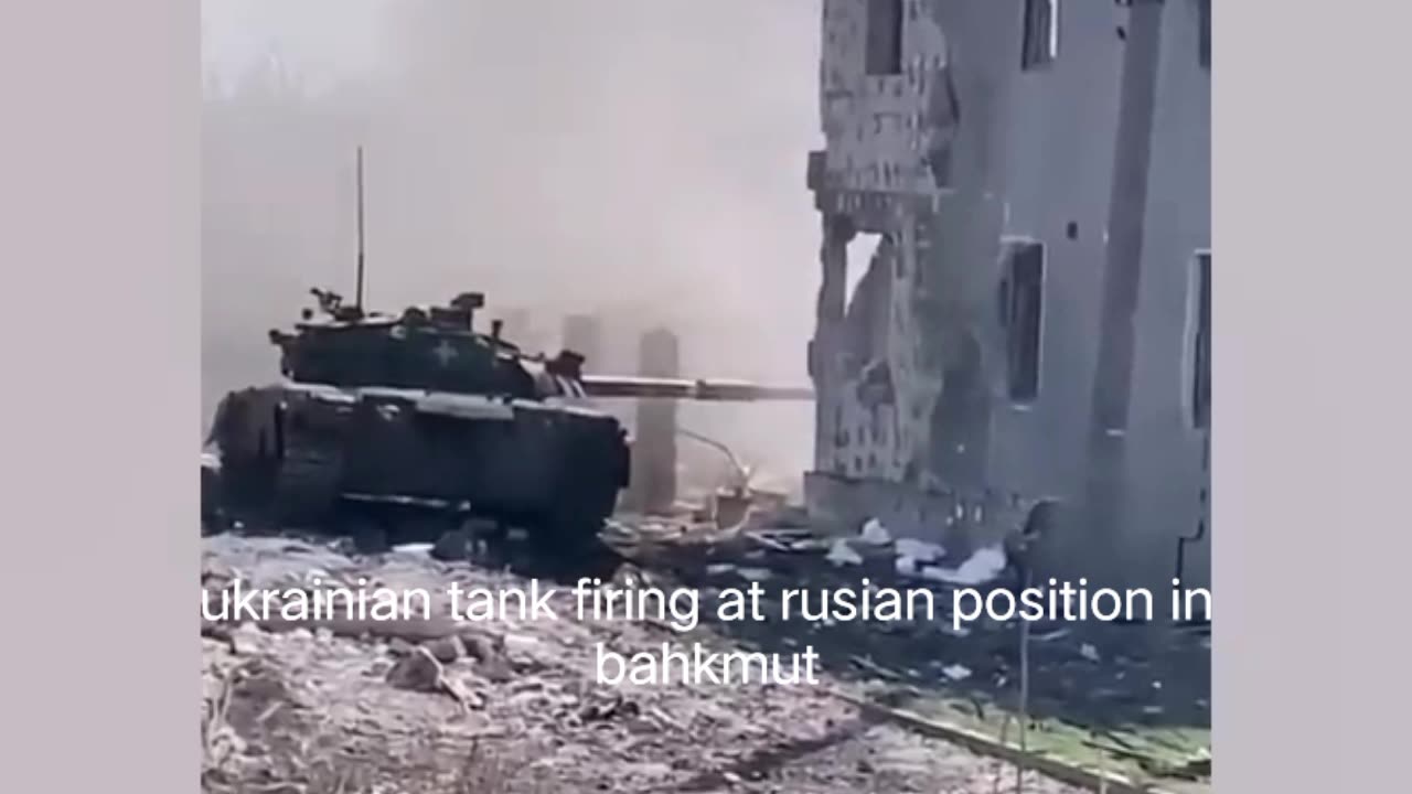 ukrainian tank firing to rusian position