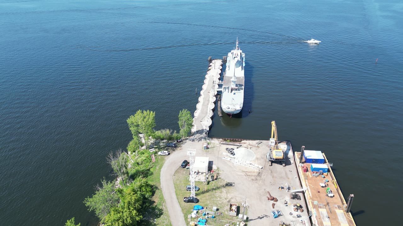 SS Milwaukee Clipper