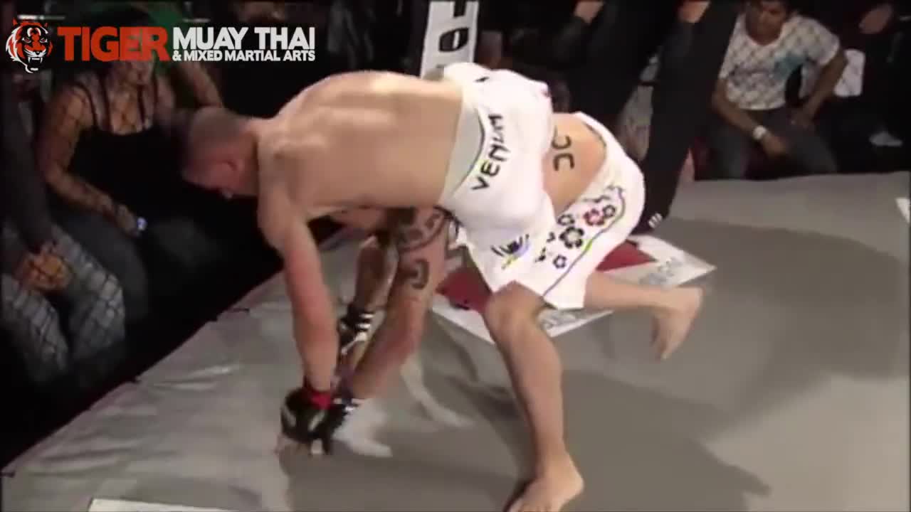 Finish of the Week: Standing Rear Naked Choke Submission