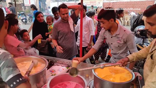 KING of APPLE SHAKE Amazing Fruit Cutting Juice Making Indian Street Food