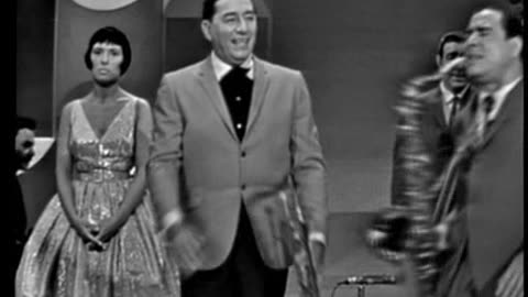 Louis Prima & Keely Smit & Sam Butera - Night Train = Music Video 1957