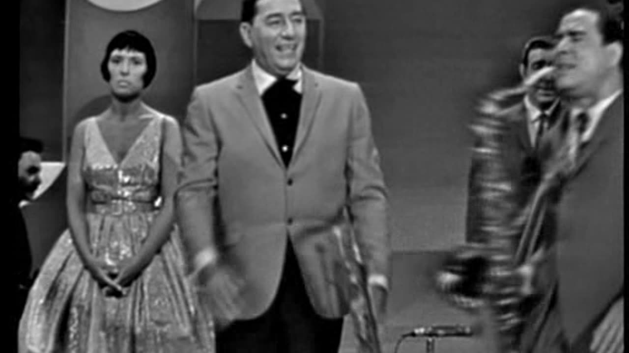 Louis Prima & Keely Smit & Sam Butera - Night Train = Music Video 1957