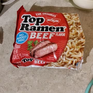 Eating Nissin Top Ramen Beef Flavor, Dbn, MI, 10/28/23