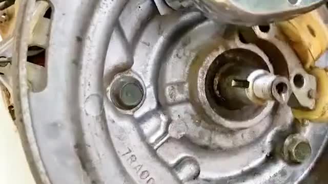 Disassembly and maintenance of engine