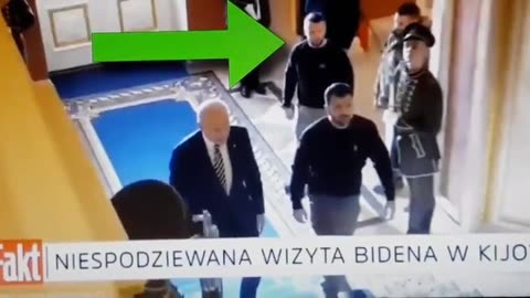 Zelenskyy body double caught on TV!