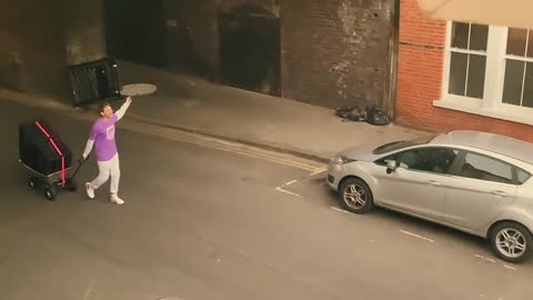 Glass Animals_Heat Waves (Official Video)