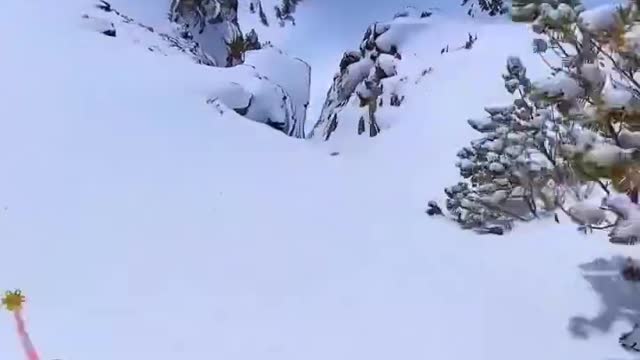 skiing here look so easy 🤯🤯...