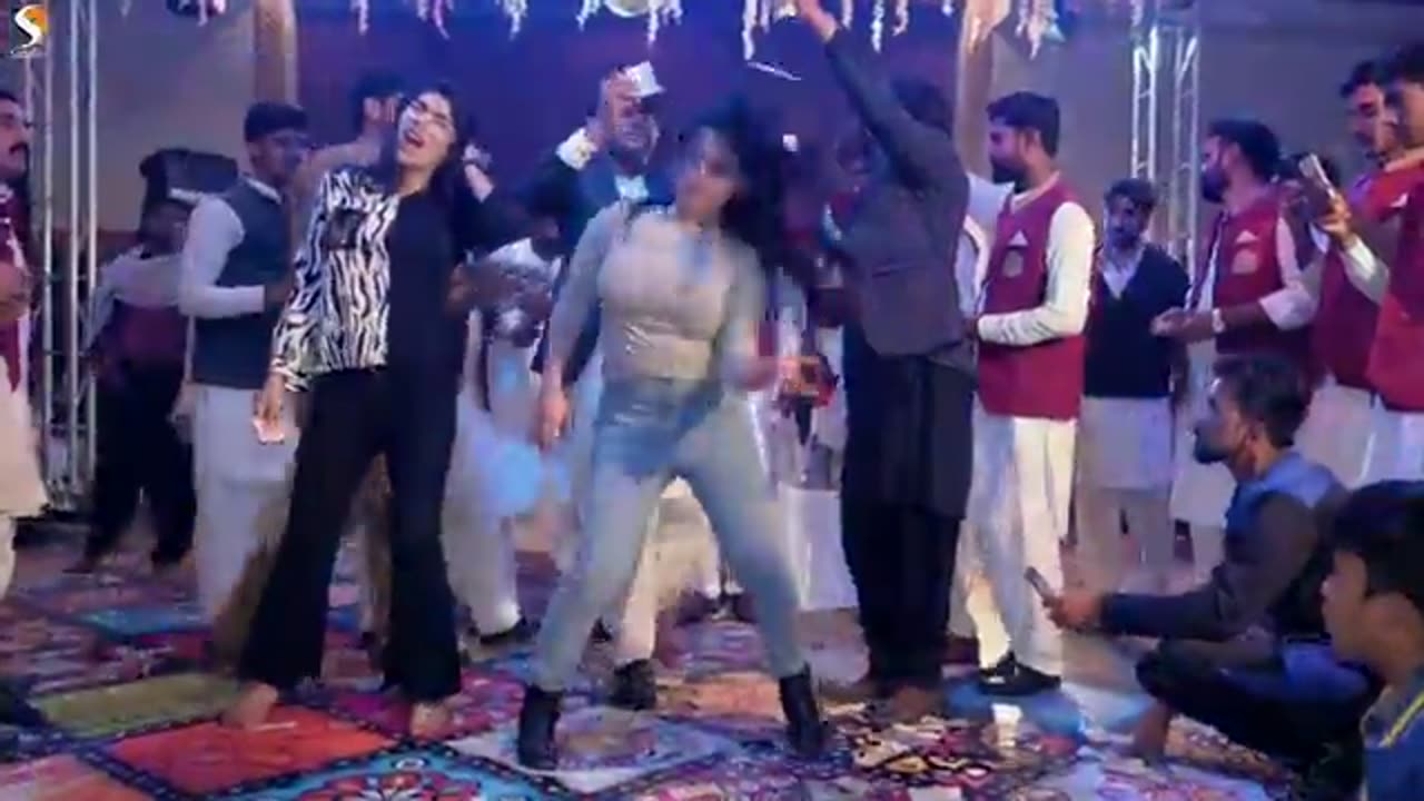 Gori_Hik_Te_Rakh_K_Barfa_,_Rimal_Shah_Dance_Pe.mp4