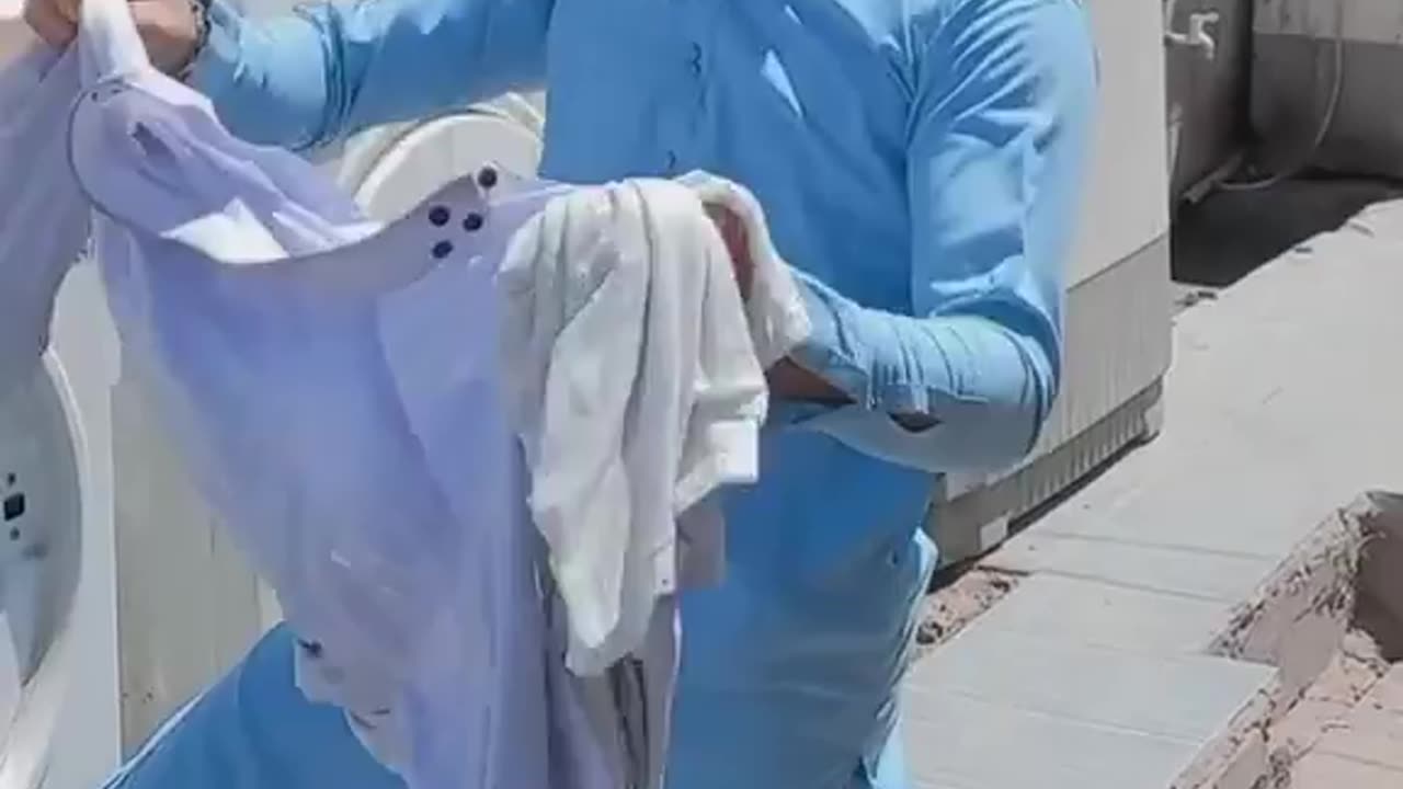 How the musafar washes clothes