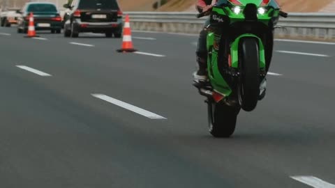 Kawasaki zx10r wheeling