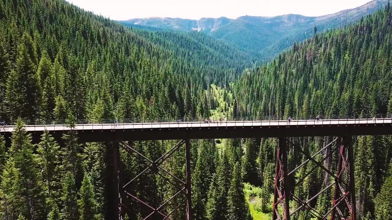 The HIAWATHA TRAIL America's Most UNIQUE Bike Ride