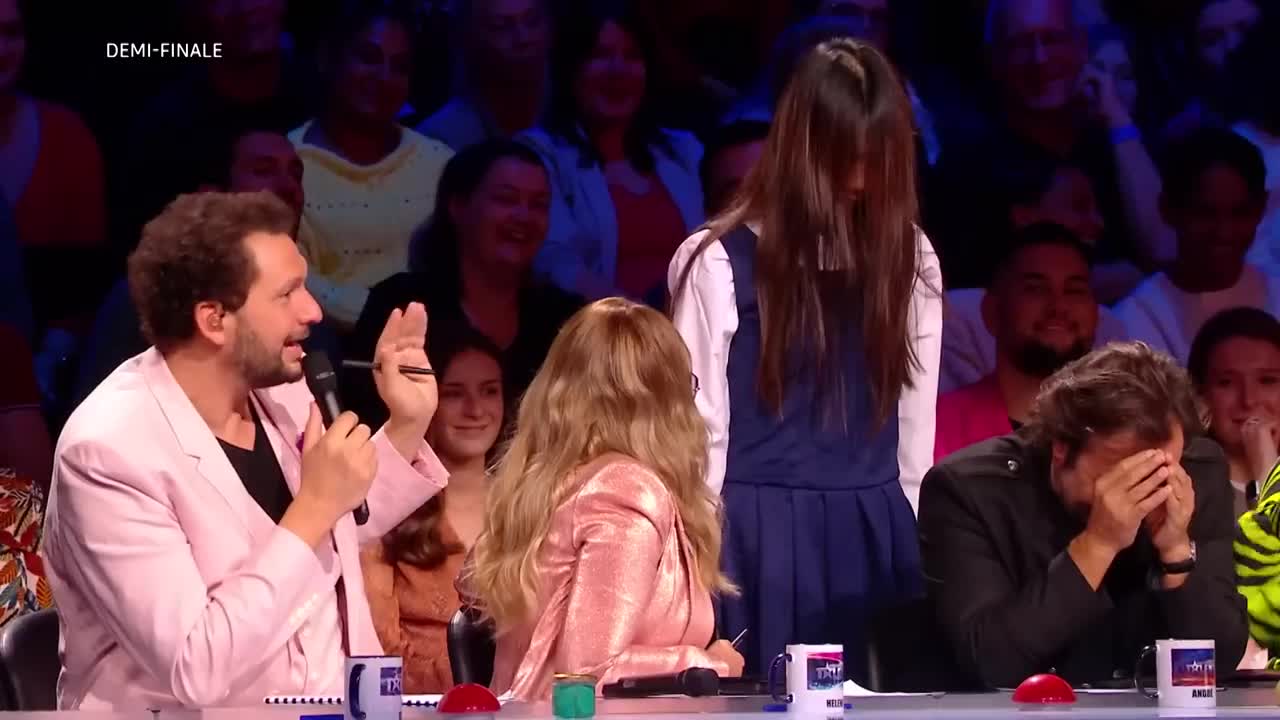 THE SACRED RIANA Freaks Out the Judges in the Semi-finals of FGT!