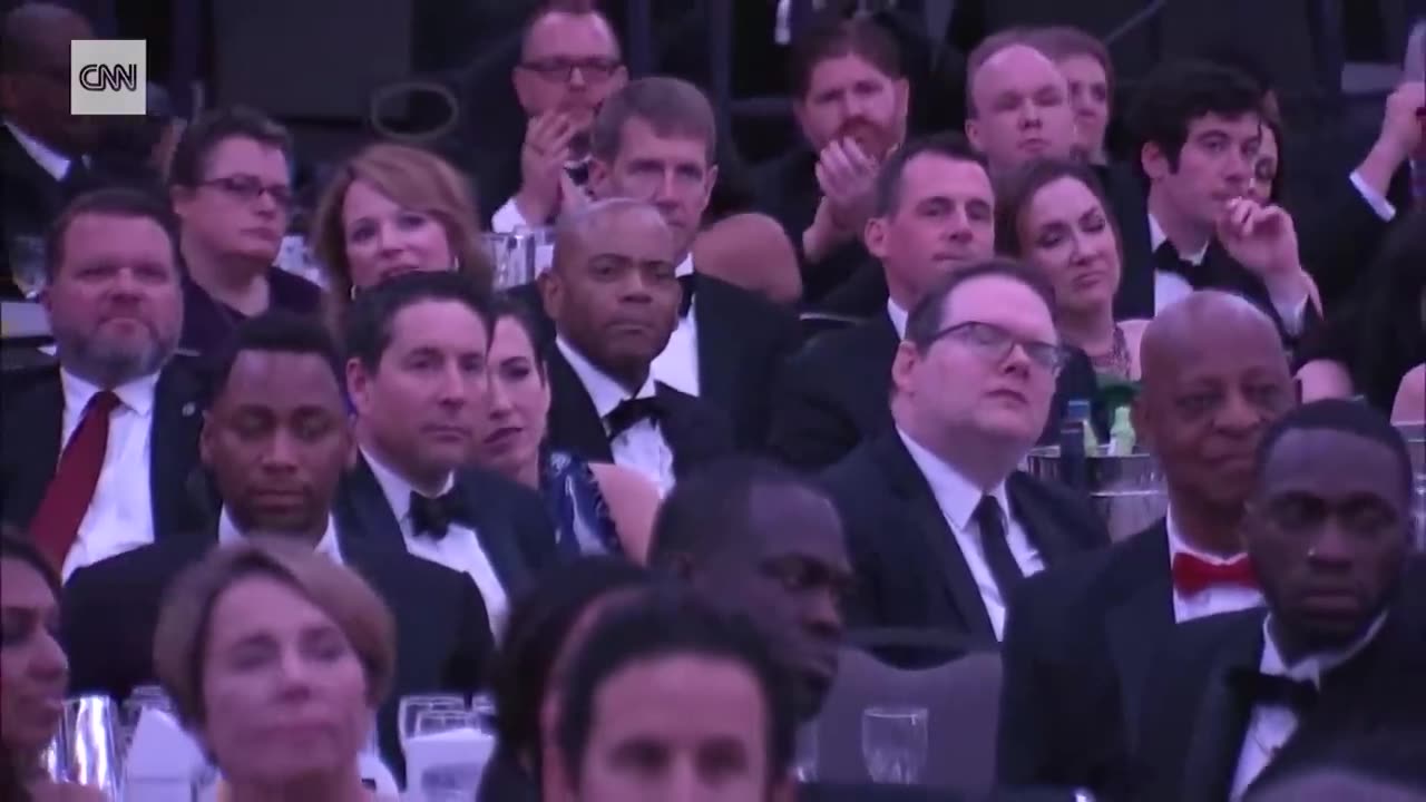 Roy Wood Jr. roasts Biden over his age. See the president's reaction