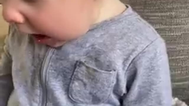 Funny_Confusing_baby_-_Cute_video_