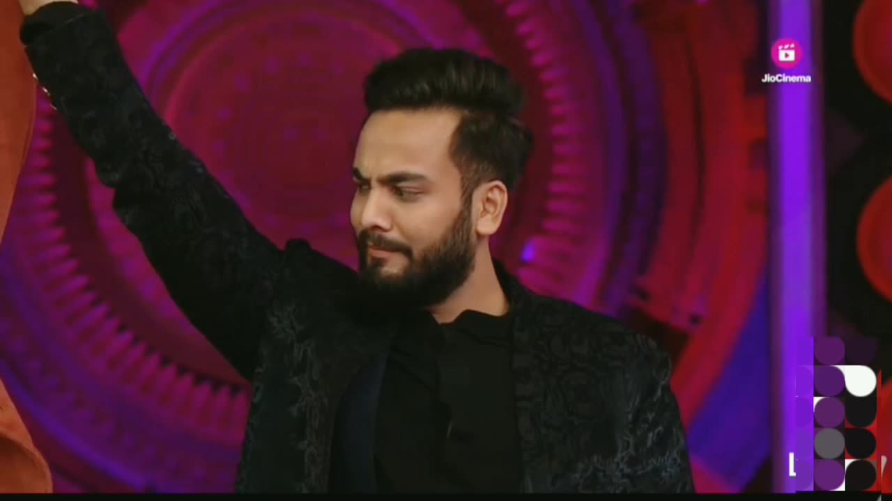 Bigg Boss ott winner is Elvish yadav 👍