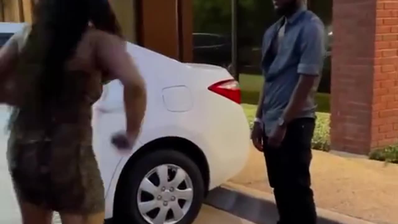 Bro got drunk and went into the wrong car and got fucked up #fightsvideos