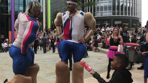 Funny Street Performers in Birmingham Funny Video