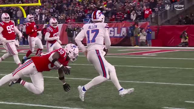 Josh Allen INCREDIBLE TD throw before going out of bounds