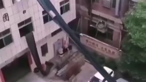 No need to waste time taking the stairs 📦