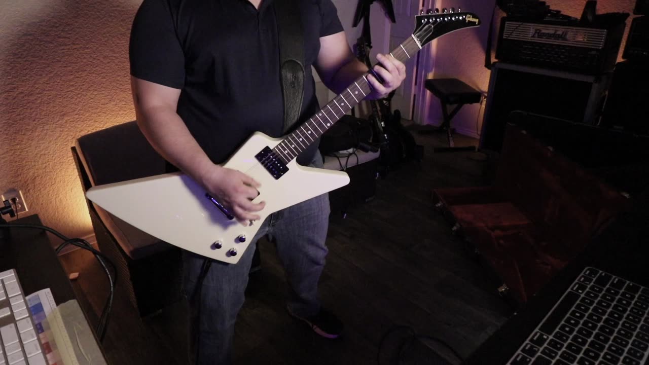 Gibson 80s Explorer - Master of Puppets