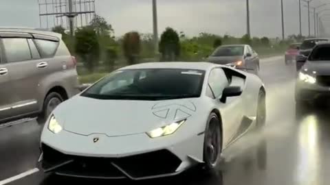 LAMBORGHINI ATTITUDE CAR STUNT SHORT VIDEO