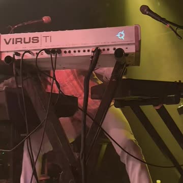 Dani Battat (Eggy) - LIVE @ Saturn (Short)