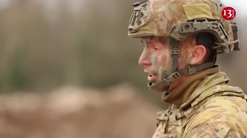 Australian fighters hold trench drills for Ukrainian troops