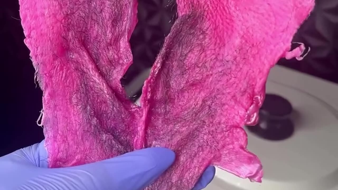 Wax Melting and Hard Wax Strip Demo with Sexy Smooth Tickled Pink Hard Wax by @amazinme_esthetics