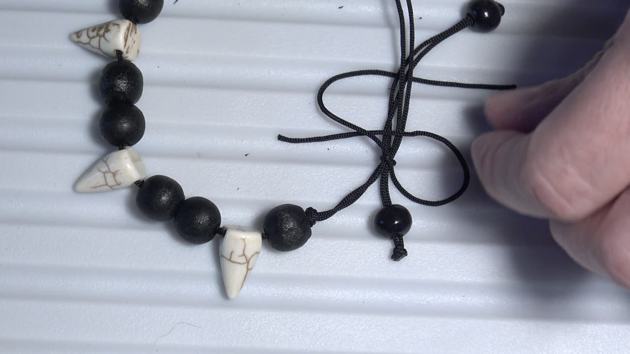 DIY Magnetite Beads Bracelet with Sliding Knot for Men, Handmade Jewelry Tutorial