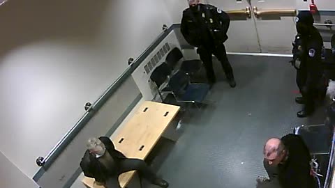 1657HQOB02PrisonerProcessingLobby_2021-01-06_19h00min00s800ms.mp4