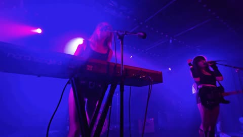 Hotel Fiction - LIVE @ Saturn (Staring At The Sun)